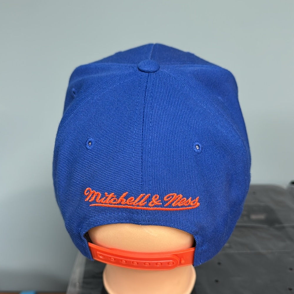 NY Knicks Mitchell & Ness Cap - Picture 4 of 8